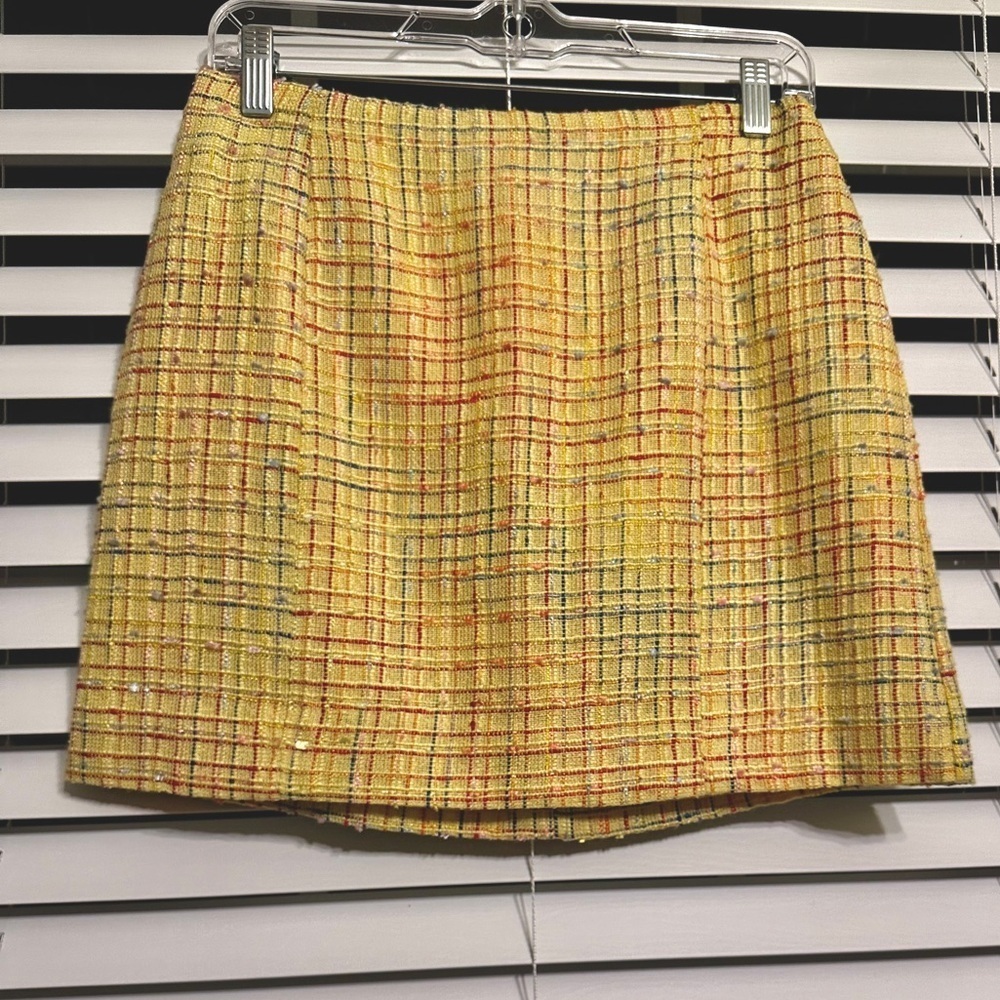 🛍️Requirements petite miniskirt size 6P excellent condition